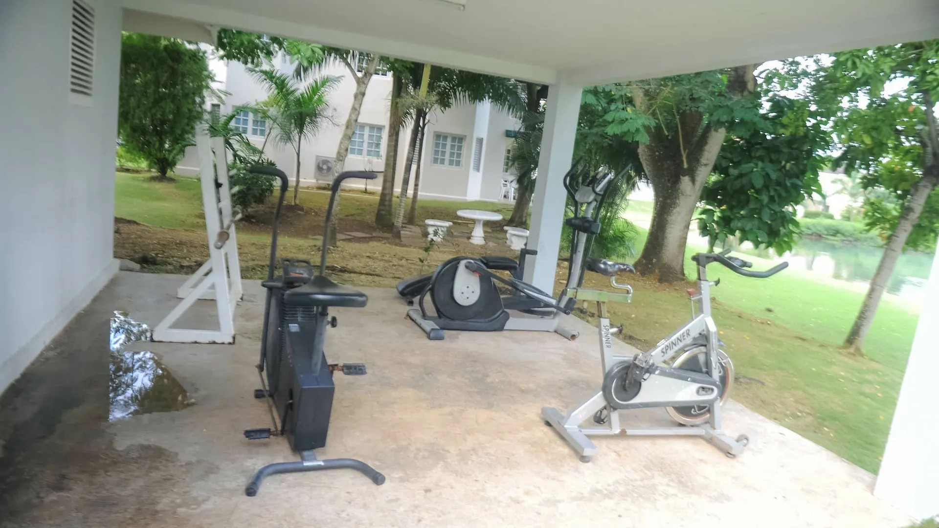 Lagoons Apartments مونتيغو باي